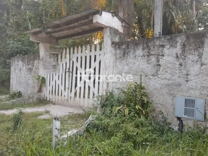 Chacara no Jardim Coronel com 02 casas