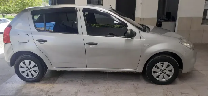 Renault Sandero Authentique Hi-flex 1.0 16V 5P 2013