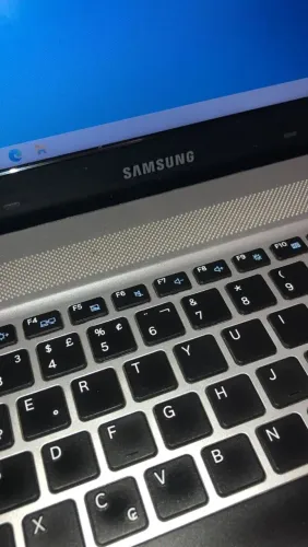 Samsung NP370E4K - Notebook Samsung Usado, Funcionando Perfeitamente