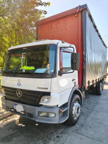 Mb. 14 18. Atego truck no chassi. Ano 2008.  