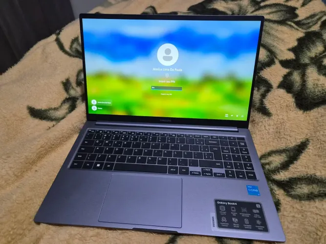 Vendo notebook Samsung galaxy book 4