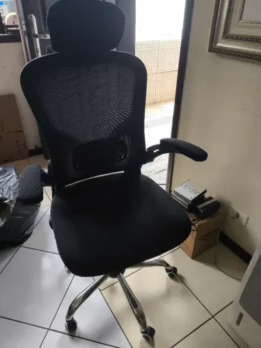 Cadeira de escritório com 3 meses de uso!!!