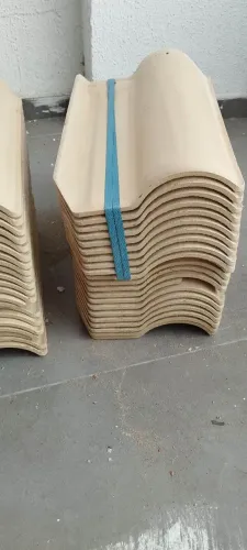 Vendo 40 telhas de cerâmica novas.