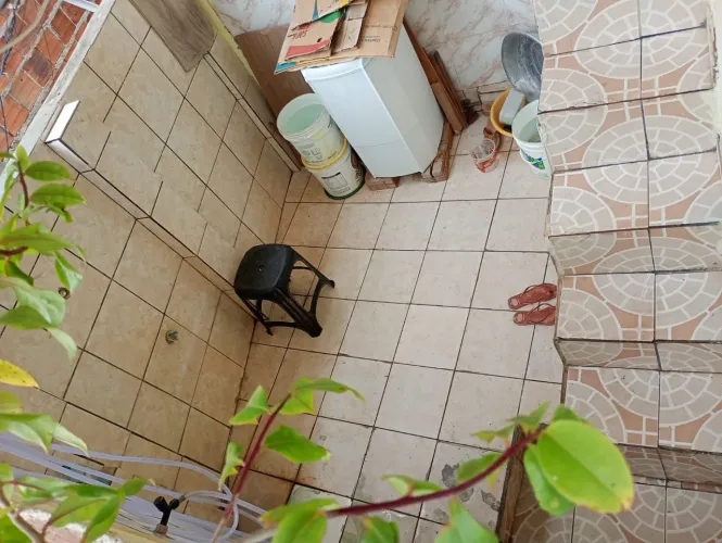 VENDO CASA NO VALE DAS PEDRINHAS 