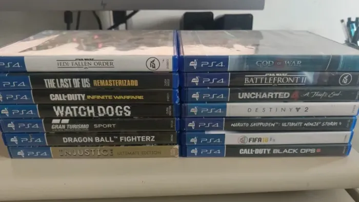 Jogos de PS4 mídia física semi novos!