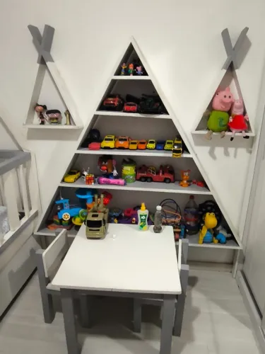 Estante nichos e mesa infantil