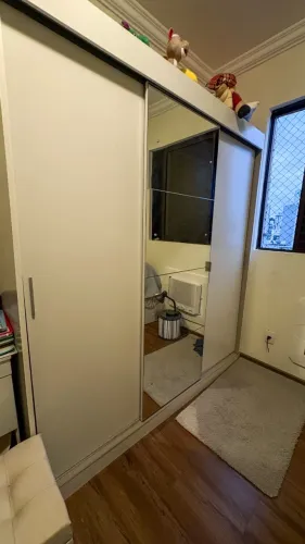 Jogo de quarto (Armário e Cama de Solteiro com gavetas)