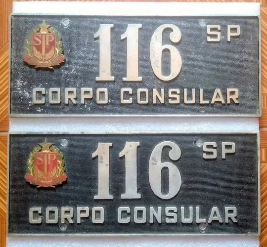 Placa Antiga (carro) C.CONSULAR anos 80