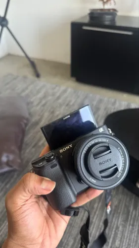 Sony A6400 Com Lente E 16-50mm F/3.5-5.6 Oss