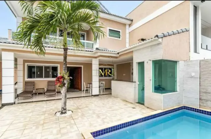 Casa em Condomínio para Locação - 4 Suítes - Recreio dos Bandeirantes - 288 m² com Piscina