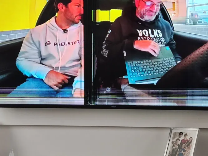 Tv Philips ambilight 65 pol. Tela quebrada