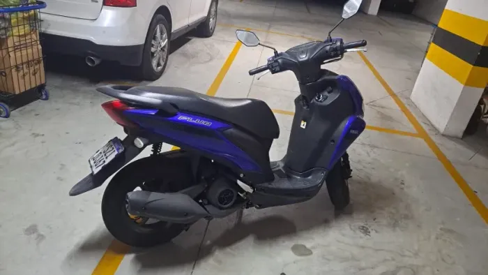 Yamaha FLUO 125 2023/2024 ? Economia, conforto e praticidade