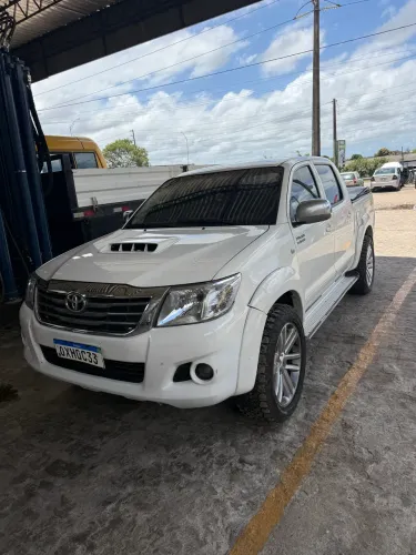 Toyota Hilux CD D4-d 4X4 3.0 TDI Dies. Mec. 2014