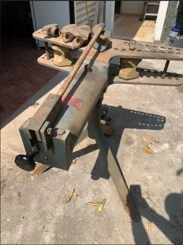 CURVADOR DE TUBOS HIDRÁULICO