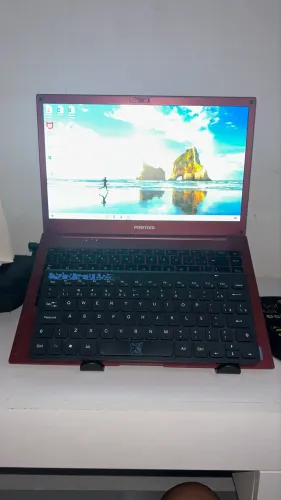 Notebook positivo vermelho
