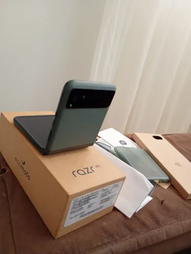 Motorola razr40 de 256gb leia o anúncio ? ?