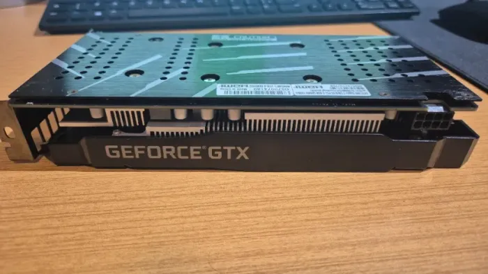 Galax GTX 1660 Super (COM DEFEITO)