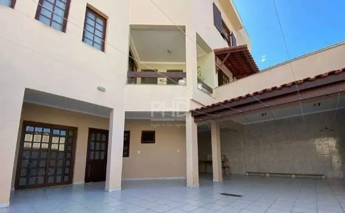 Sobrado para Locação em Nova Petrópolis | Residencial ou Comercial | 372 m², 3 Suítes e 3