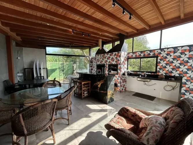 Casa para Venda em Florianópolis, Morro das Pedras, 3 dormitórios, 3 suítes, 3 banheiros,