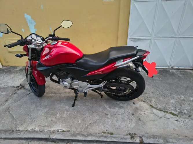 Moto muito conservada. 