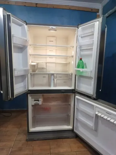 Linda geladeira Brastemp Side by Side de 562 litros, modelo Flash Door