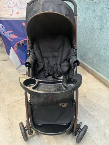 Carrinho de bebê da Cosco kids