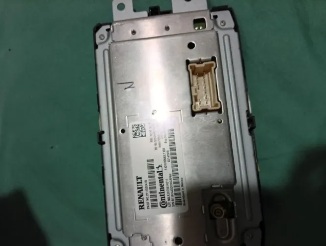 Rádio Kwid novo
