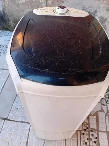 VENDO ESSE TANQUINHO FUNCIONANDO BEM 300REAIS