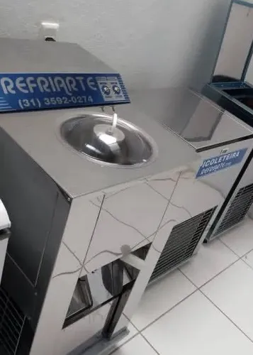 Máquina de sorvete e açaí 