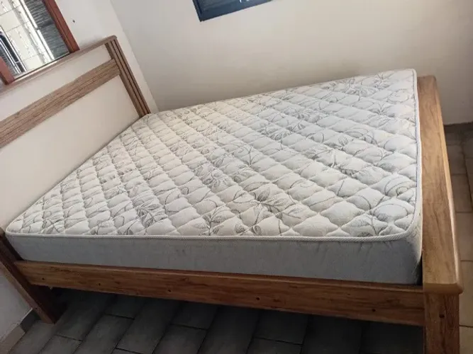 Cama com colchão