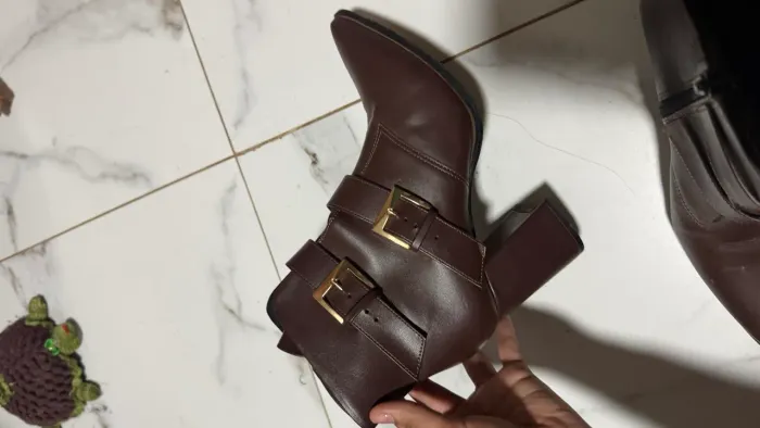 Bota da Constance tamanho 37 bem conservada
