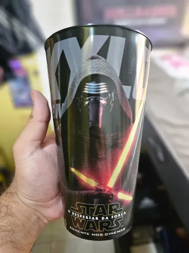 Copo Cinemark Star Wars O Despertar da Força Kylo Ren