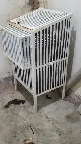 Vende-se rack de ferro para mesa de som de 12 canais