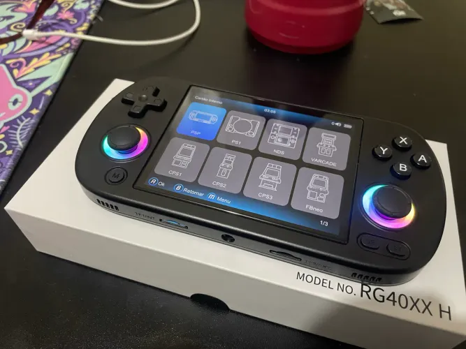 Console retrô portátil Anbernic RG40XX H