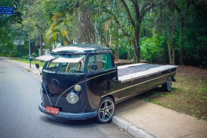 Volkswagen Kombi Standard/ Luxo/ Serie Prata 1976