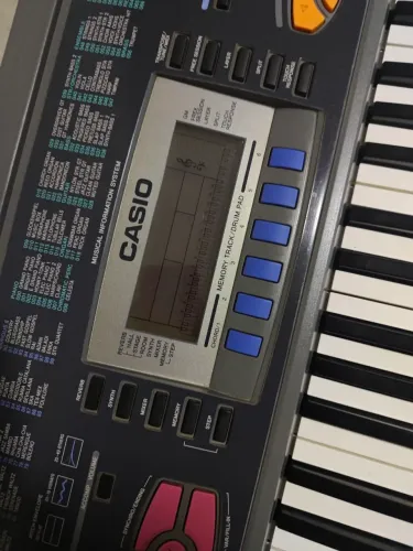 Teclado casio wk 1200 de 73 teclas funcionando perfeitamente