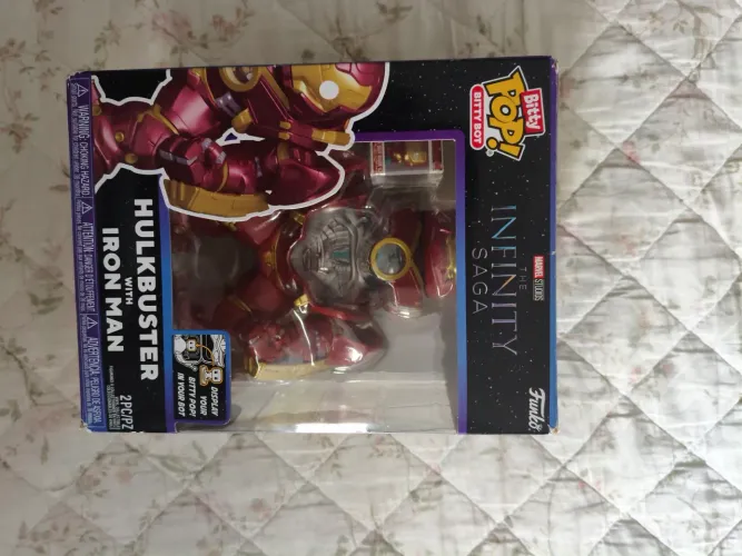 Funko pop HulkBuster + mini homem de ferro, novo em excelente estado da marvel