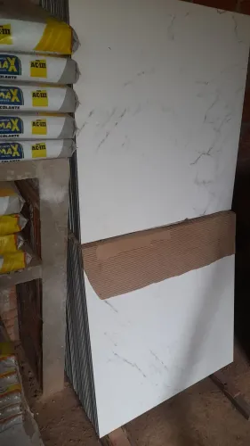 Porcelanato. agarmassa. rejunte.