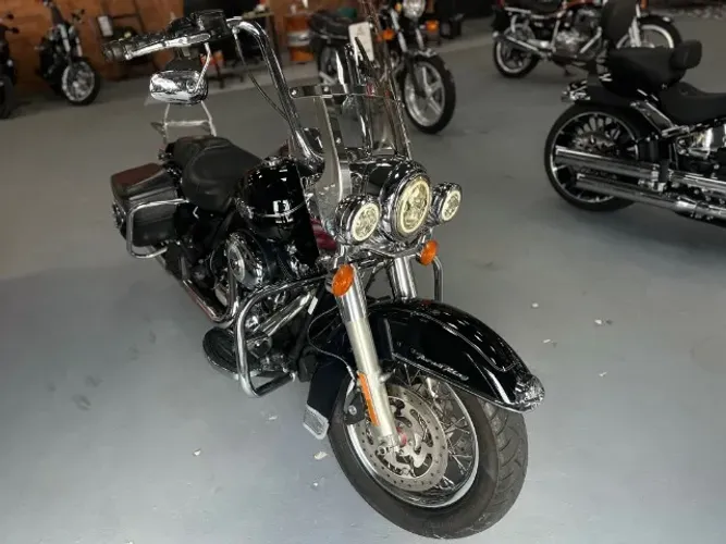 Road King Classic 2013 ? Motor 103 ? Revisada ? Muito confortável