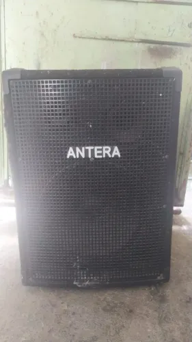 Caixa de som antera