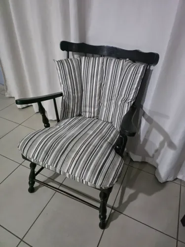 Cadeira de madeira