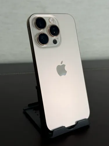 iPhone 16 Pro 256GB - Desert Titanium - Impecável