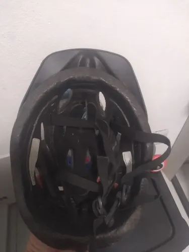 Vendo patins e capacete