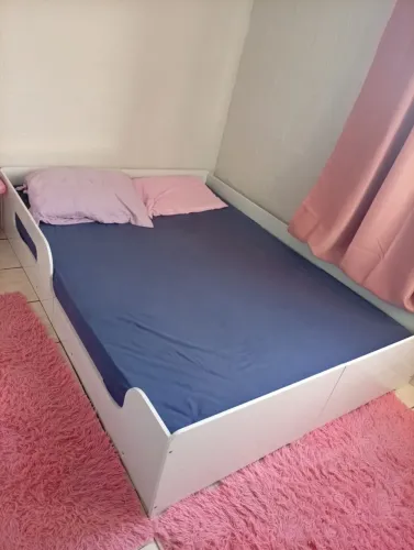Vendo cama infantil com colchão