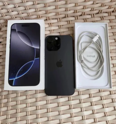 Iphone  16 pro max(Garantia outubro)