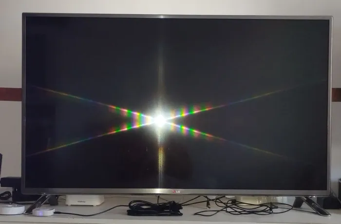 TV LG 42 POLEGADAS COM DEFEITO