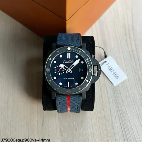 Relógio Panerai Submercible Luna Rossa PAM01466