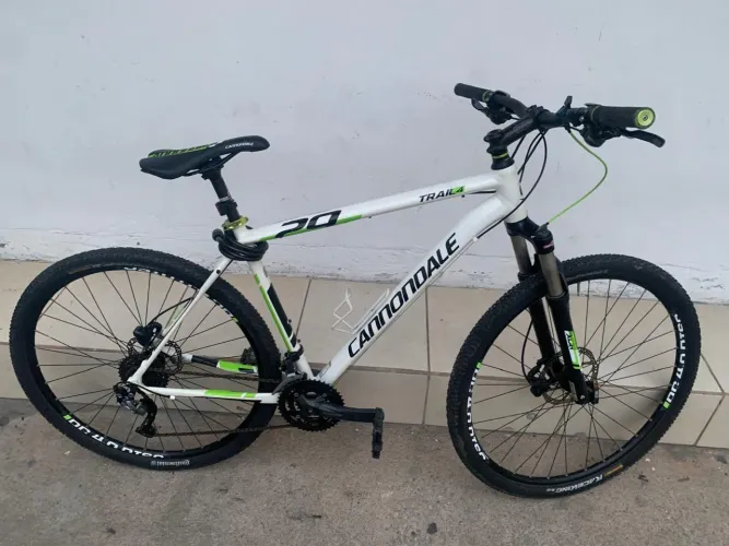 Cannondale - Trail 4 - Aro 29 - MTB