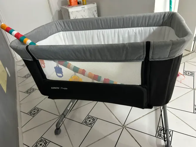 Berço móvel/ cadeira de colhido infantil 
