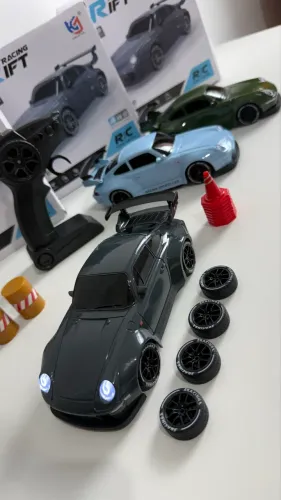 Carros de controle remoto 4x4 Drift 